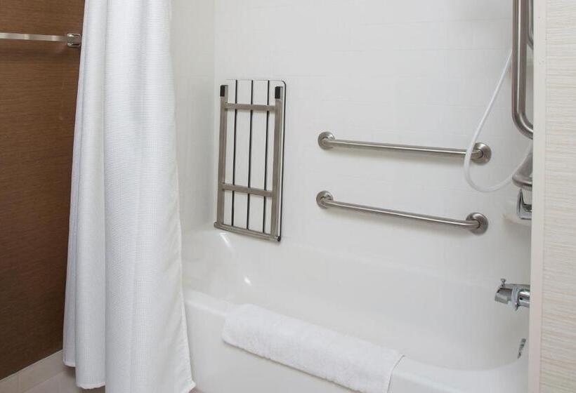 هتل Fairfield Inn & Suites Waco South