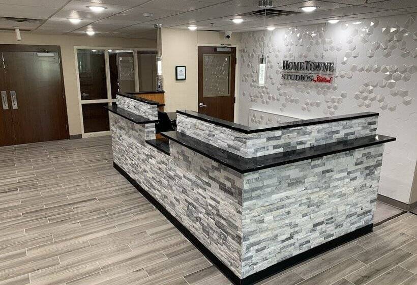 فندق Hometowne Studios By Red Roof East Lansing Okemos