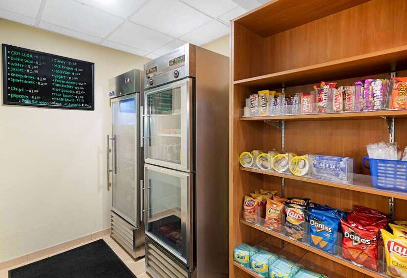 هتل La Quinta By Wyndham Knoxville Airport