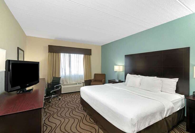 هتل La Quinta By Wyndham Knoxville Airport