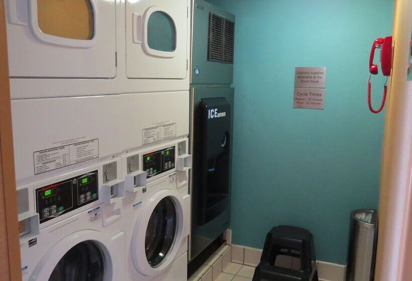 ホテル Quality Inn Cranberry Township