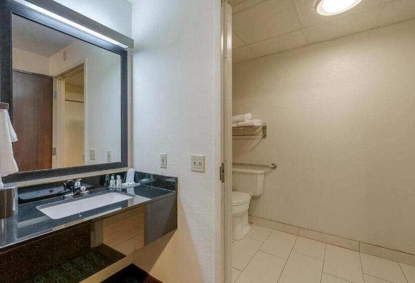 هتل Quality Inn & Suites Sandusky