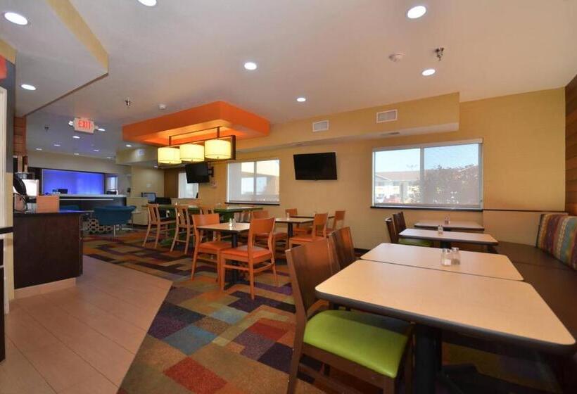 هتل Spark By Hilton Springfield Southwest