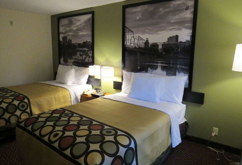 هتل Super 8 By Wyndham New Cumberland