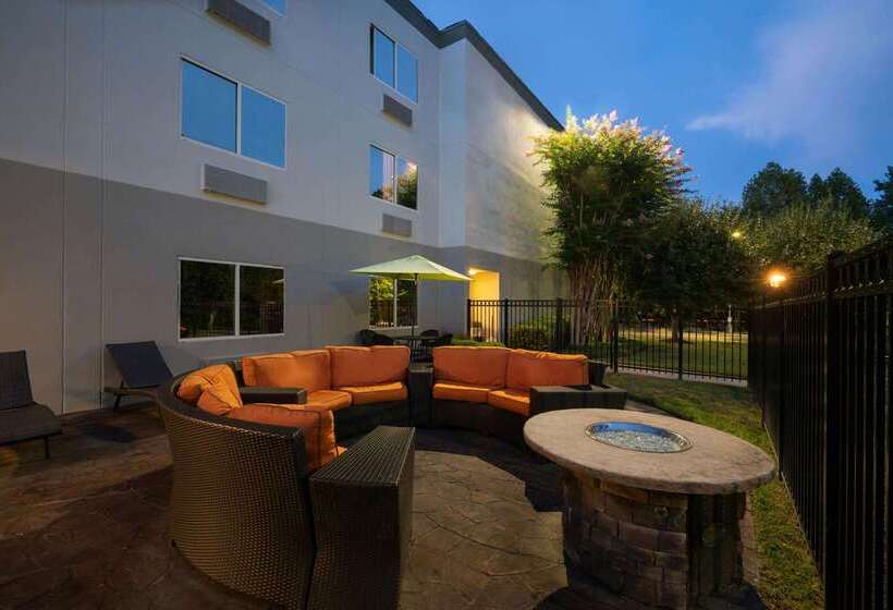 هتل Wingate By Wyndham Fletcher At Asheville Airport