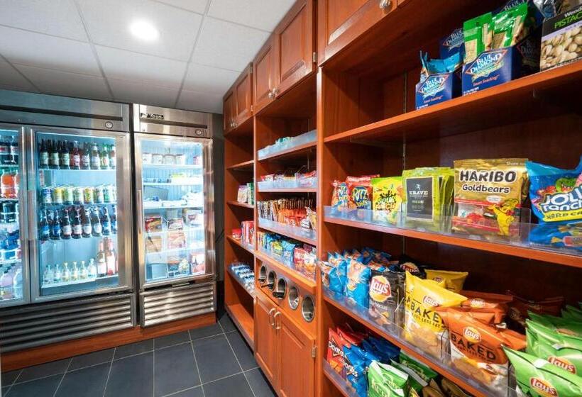 هتل Wingate By Wyndham Fletcher At Asheville Airport