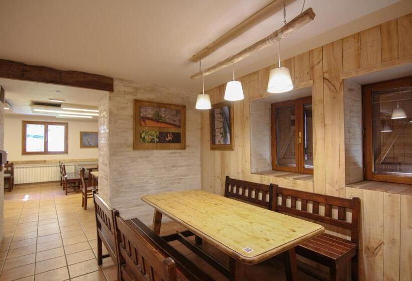 הוסטל Refugio De Bujaruelo