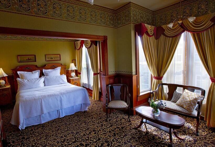 هاستل The Inn At 2nd & C