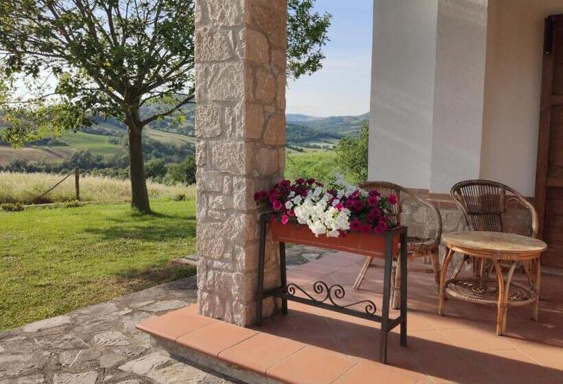 Отель Agriturismo Il Cavallino Saturnia