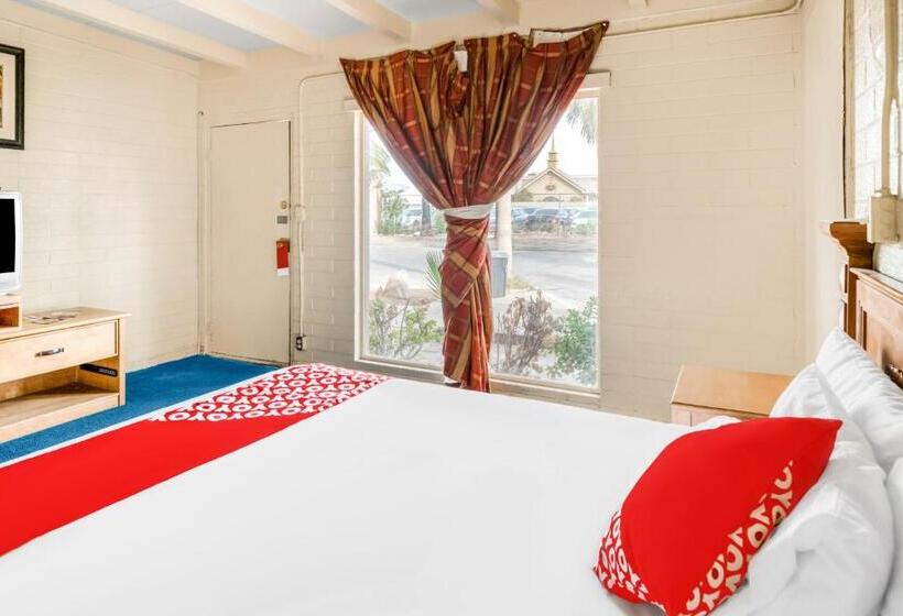 مُتل Las Vegas Oasis