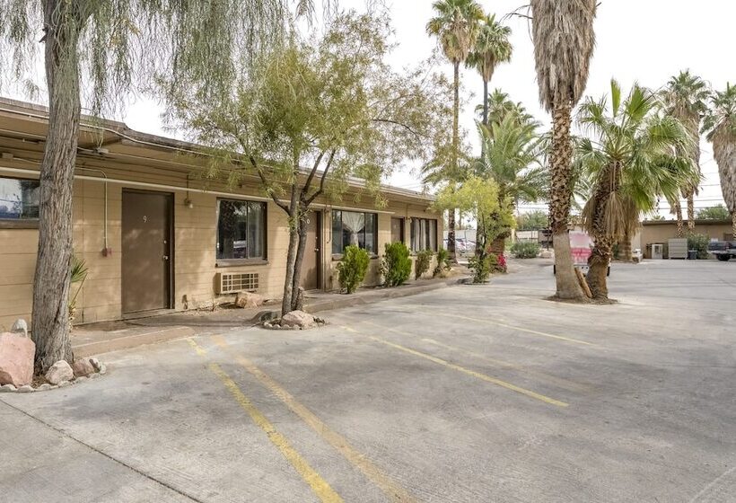 مُتل Las Vegas Oasis