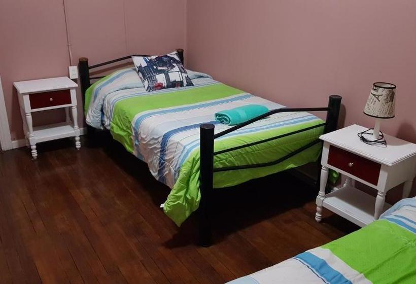 بنسيون Hostal Viajeros
