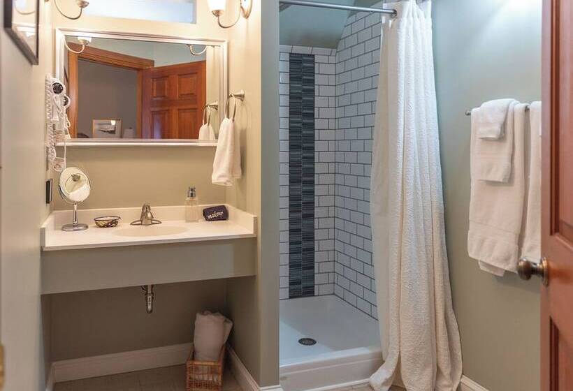 مبيت وإفطار William Henry Miller Inn