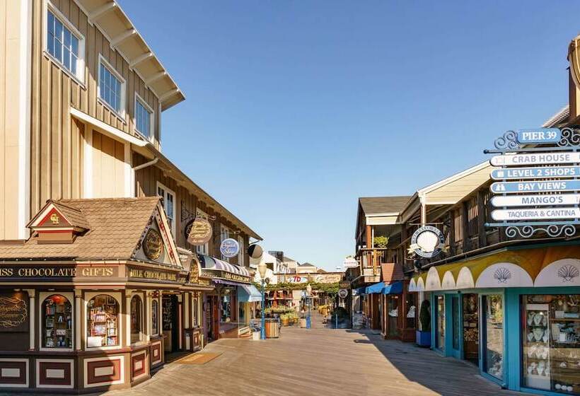 هتل Caza Fishermans Wharf