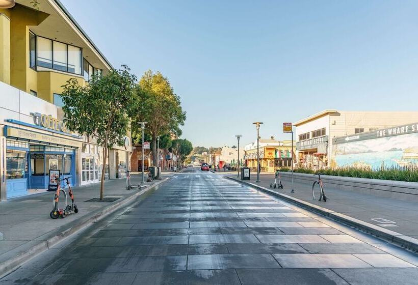هتل Caza Fishermans Wharf