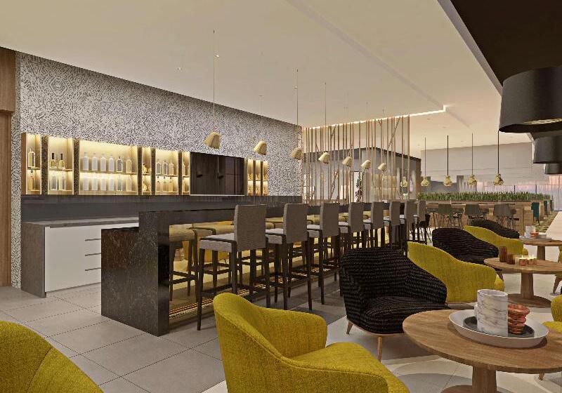 هتل Hilton Garden Inn Windhoek