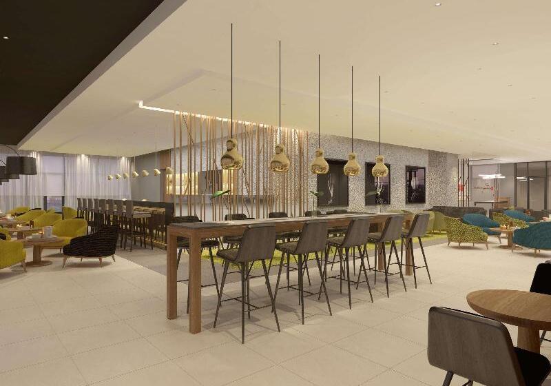 هتل Hilton Garden Inn Windhoek