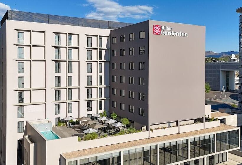 هتل Hilton Garden Inn Windhoek