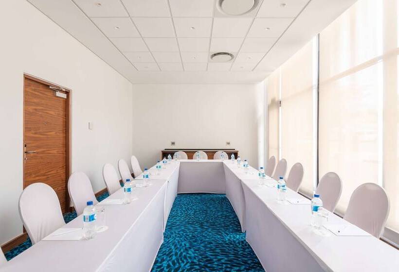 هتل Hilton Garden Inn Windhoek