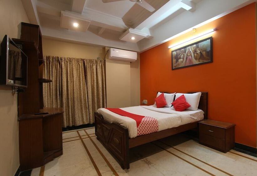 酒店 Kubera Palace By Oyo Rooms