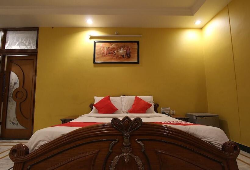 酒店 Kubera Palace By Oyo Rooms