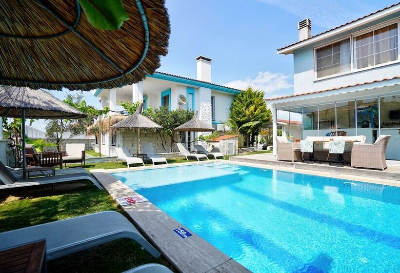 هتل Lamira Suites Alacati