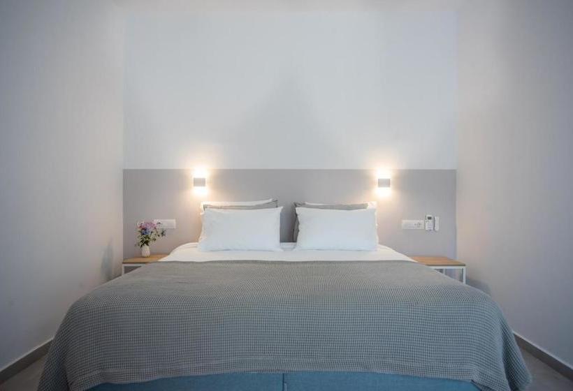 هتل Nautilus Apartments Suites