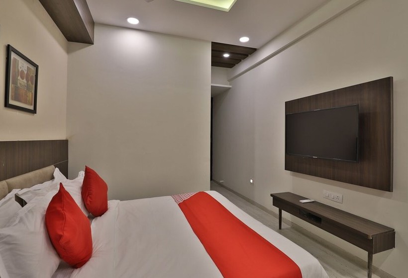 هتل Privya By Oyo Rooms