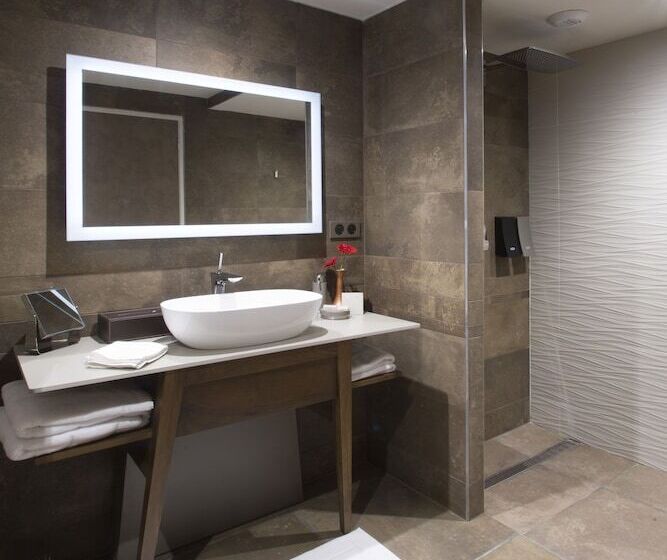 호텔 & Restaurant Sodade