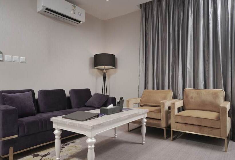 هتل Swiss In Park Tabuk