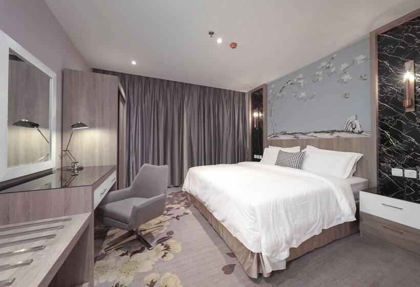 هتل Swiss In Park Tabuk