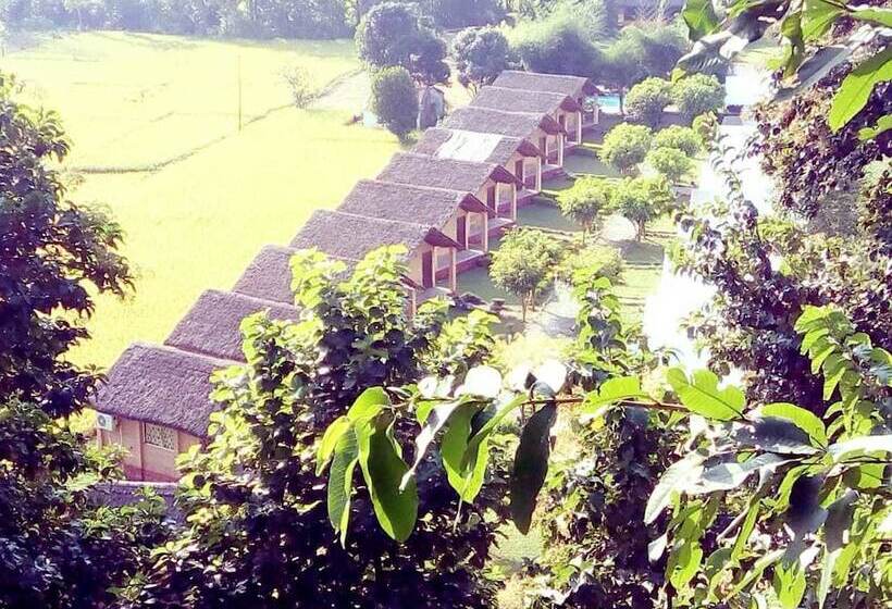 هتل Vb9 Corbett Resort