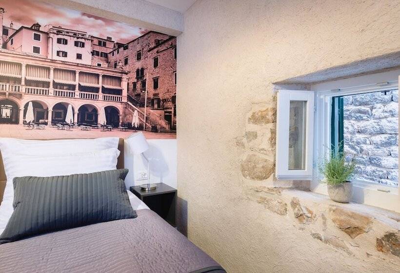 پانسیون Fenice Palace