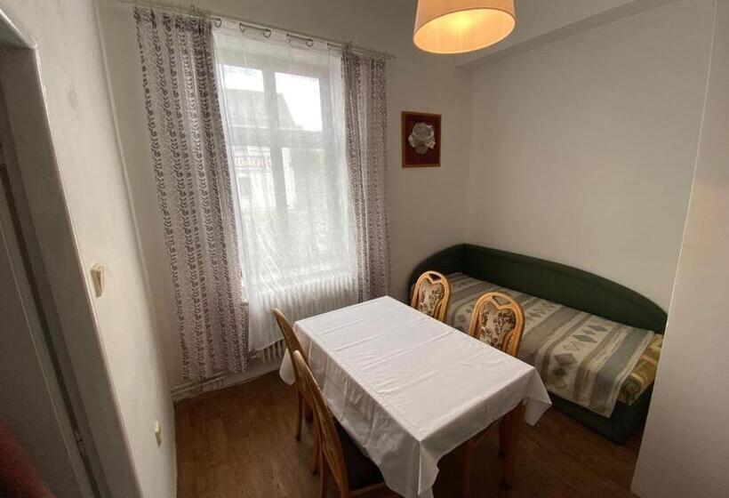 بنسيون Restaurace A Penzion Klatovský Dvůr