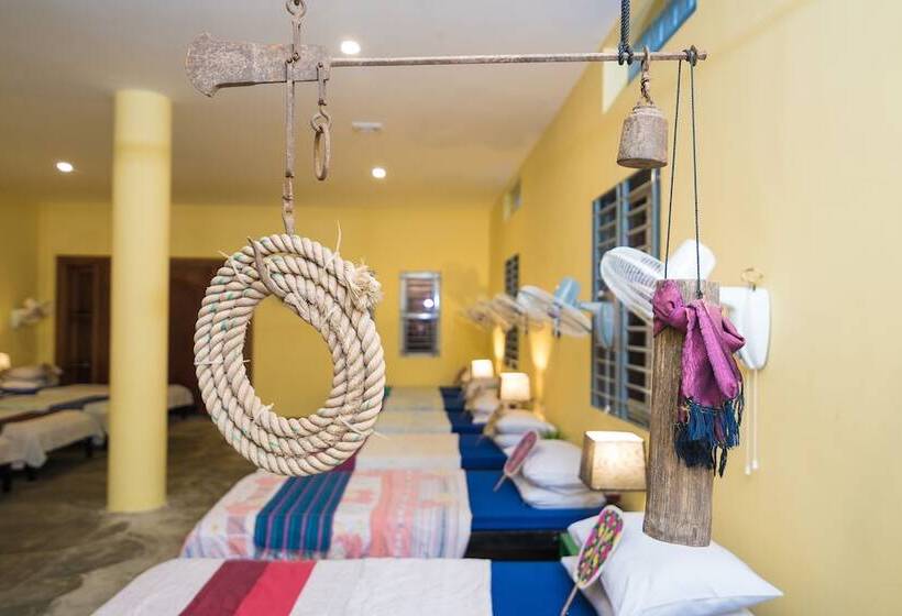 World Walkers   Hostel