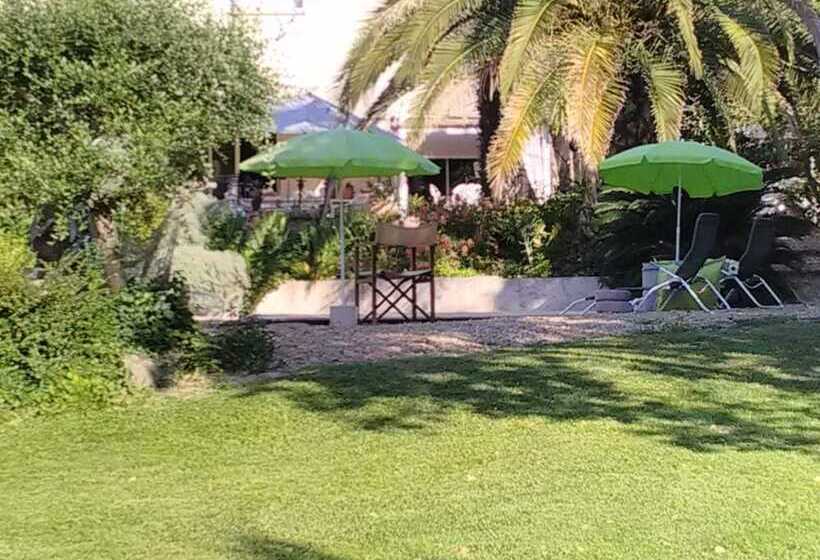 تختخواب و صبحانه Chambres D Hotes Beziers