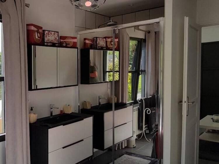 تختخواب و صبحانه La Griotte Chambre D Hotes