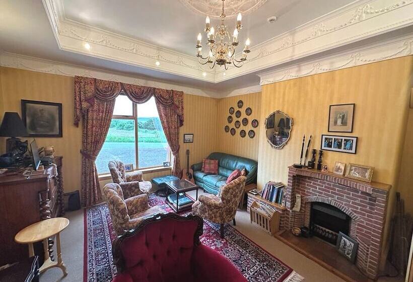 هتل Herrislea House