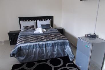 هتل Shema Guest Lodge