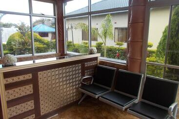 هتل Shema Guest Lodge