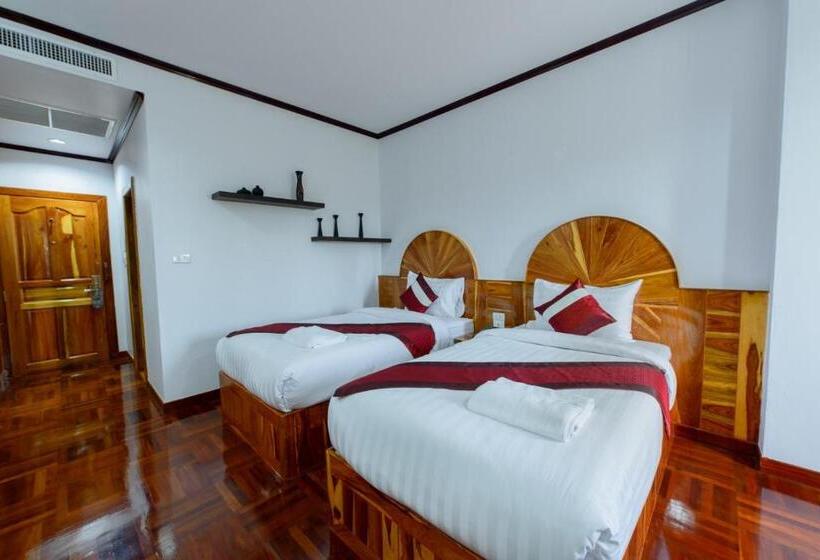 هتل Sky View Resort Buriram