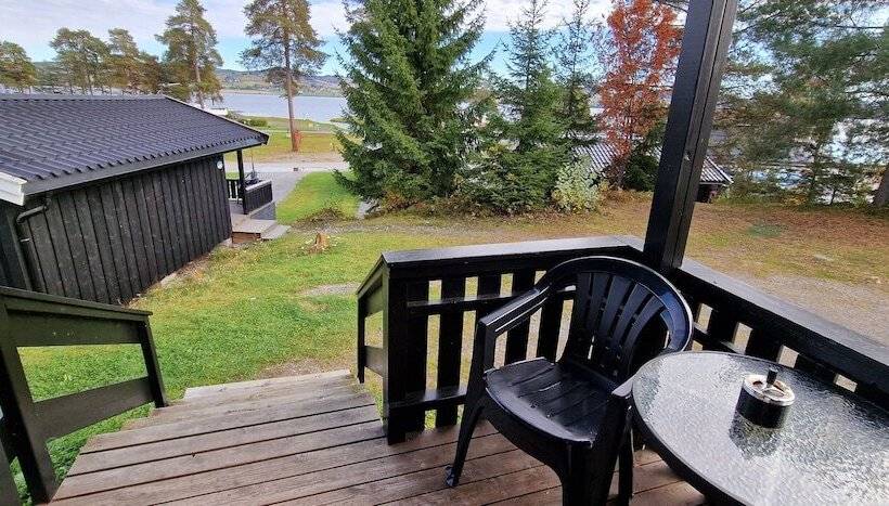 هتل Sveastranda Camping