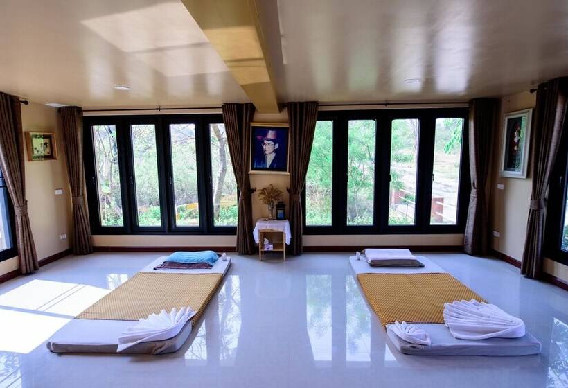 هتل The Organery Retreat