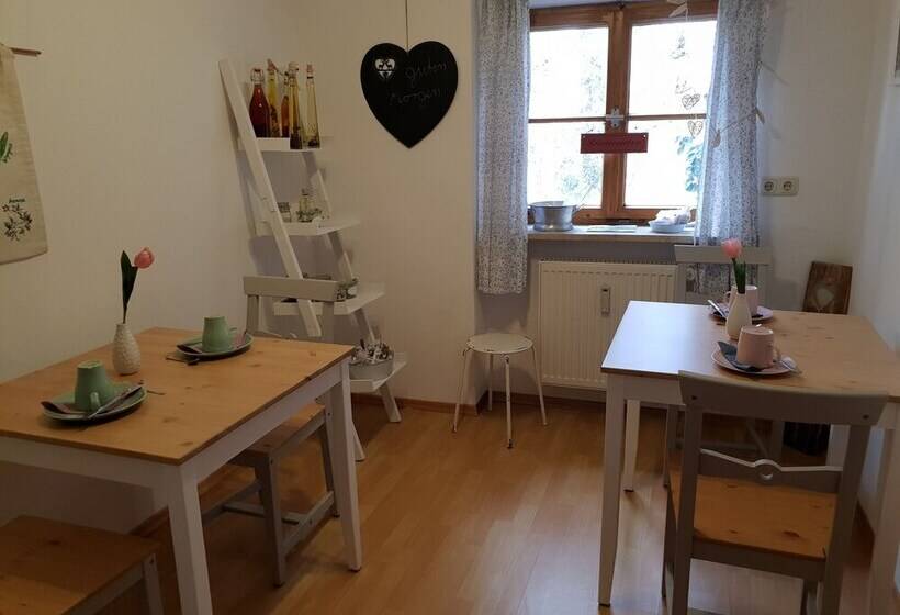 Martina S Place Bed & Breakfast