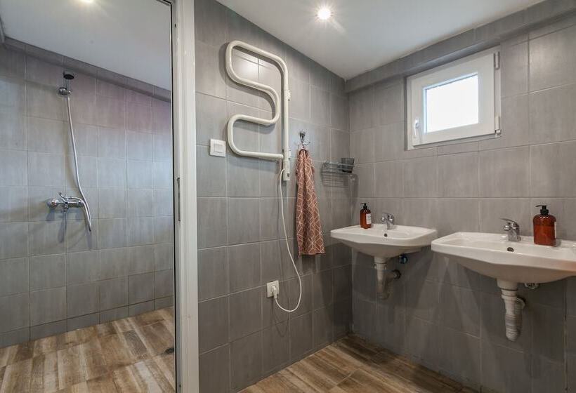 Nomado Hostel