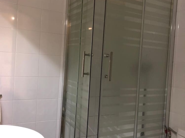פנסיון Hostal Di Verena