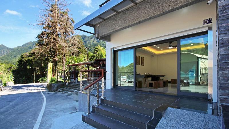 تختخواب و صبحانه Placeofheart