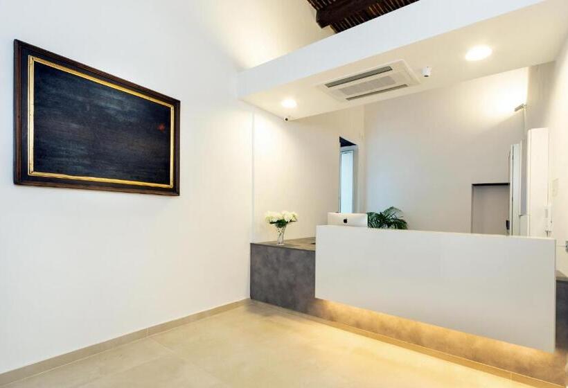 هتل Il Tesoro Smart Suite & Spa