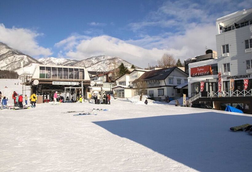 La Vista Hotel Tsugaike   Stay On The Slopes