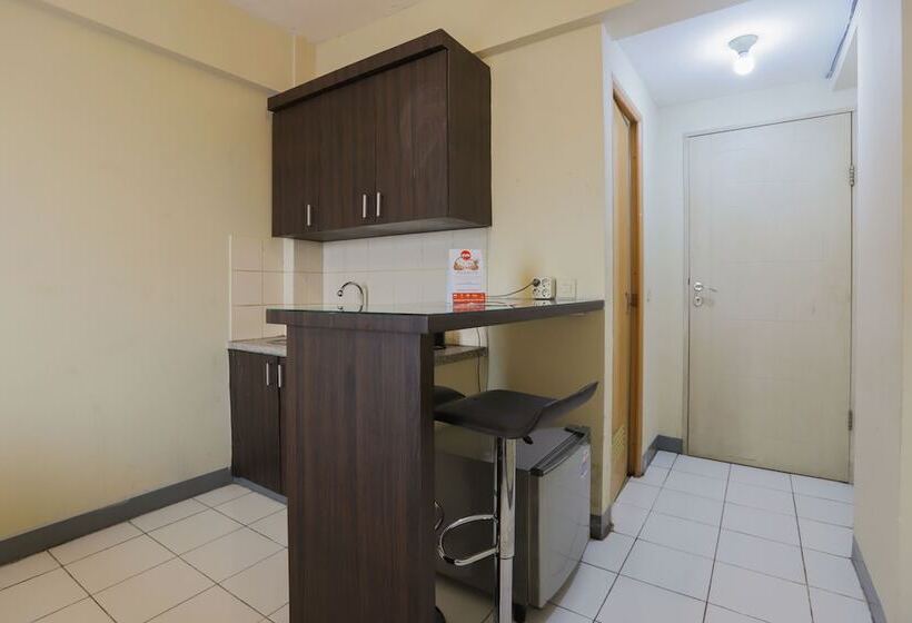 Lauv Room Grand Centerpoint By Oyo Rooms